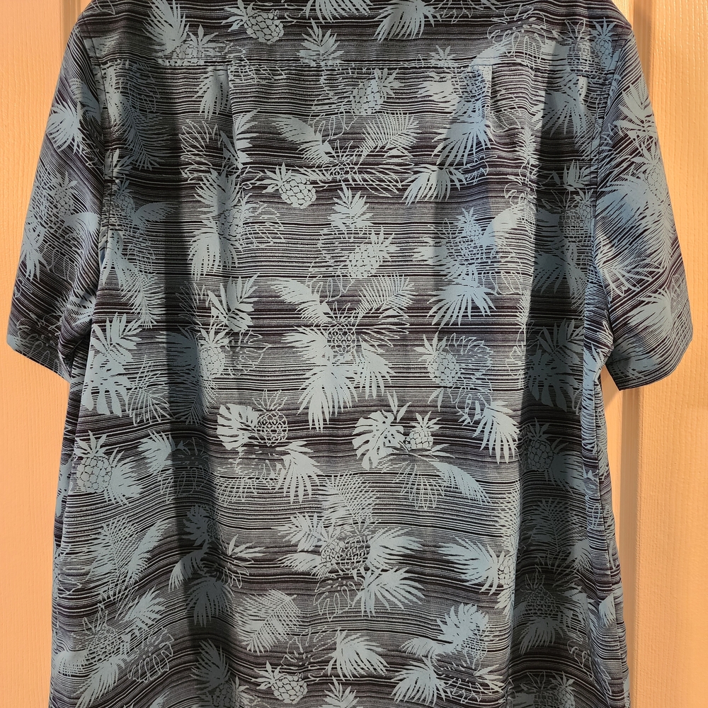 Caribbean Joe Blue and Gray Tropical Button-Down Shirt - Picture 2 of 4